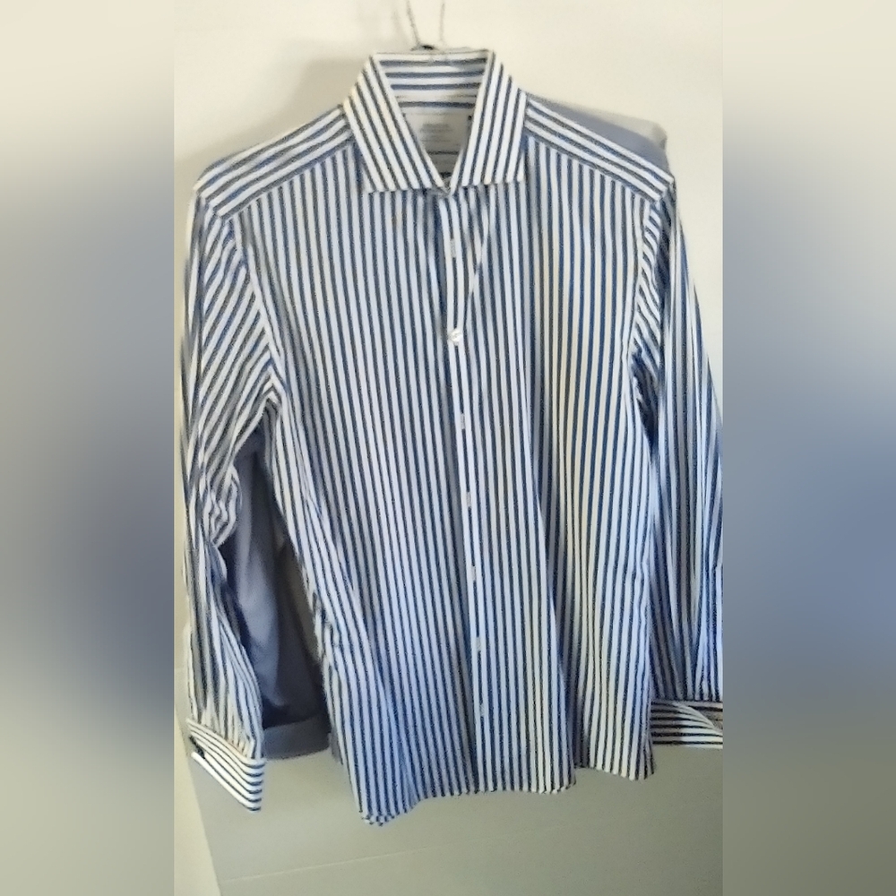 Charles Tyrwhitt Blue and White Classic Dress Shirt